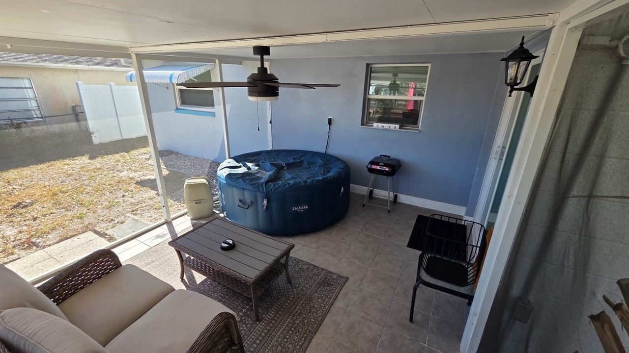 Photo of Patio Balcony in Signal Cove