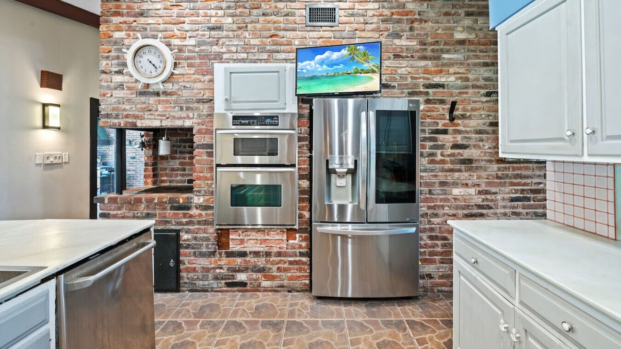 Photo of Kitchen in Survey Creek