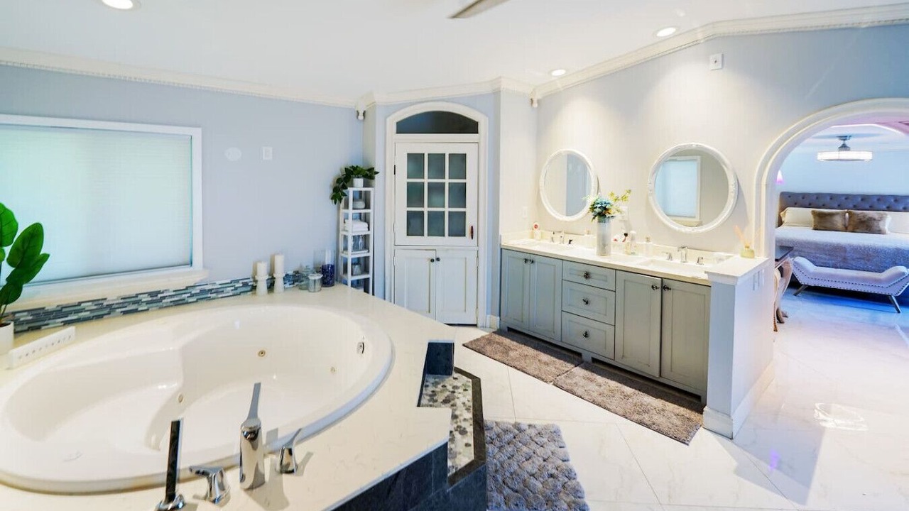 Photo of Bathroom in Survey Creek