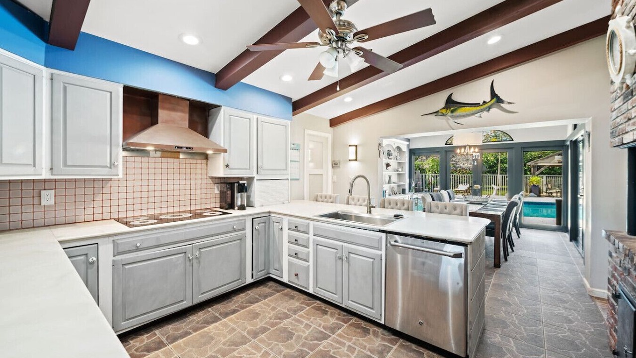 Photo of Kitchen in Survey Creek