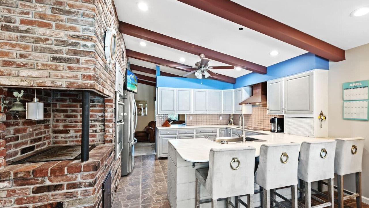 Photo of Kitchen in Survey Creek