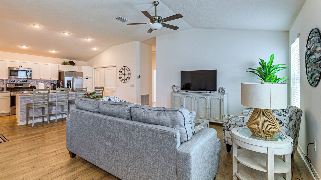 Photo of Livingroom in Sumter County