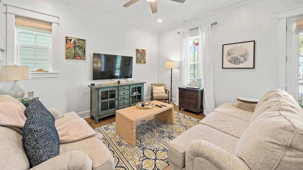 Photo of Livingroom in Lakeside at Blue Mountain Beach