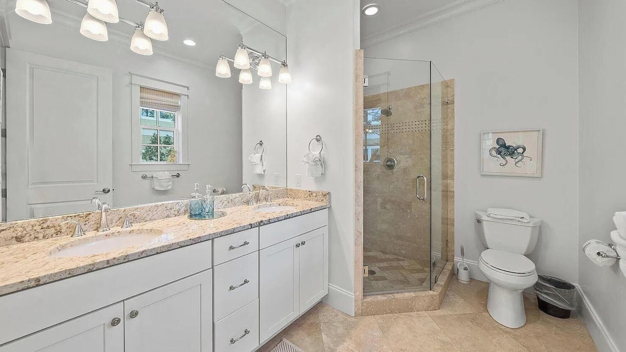 Photo of Bathroom in Lakeside at Blue Mountain Beach