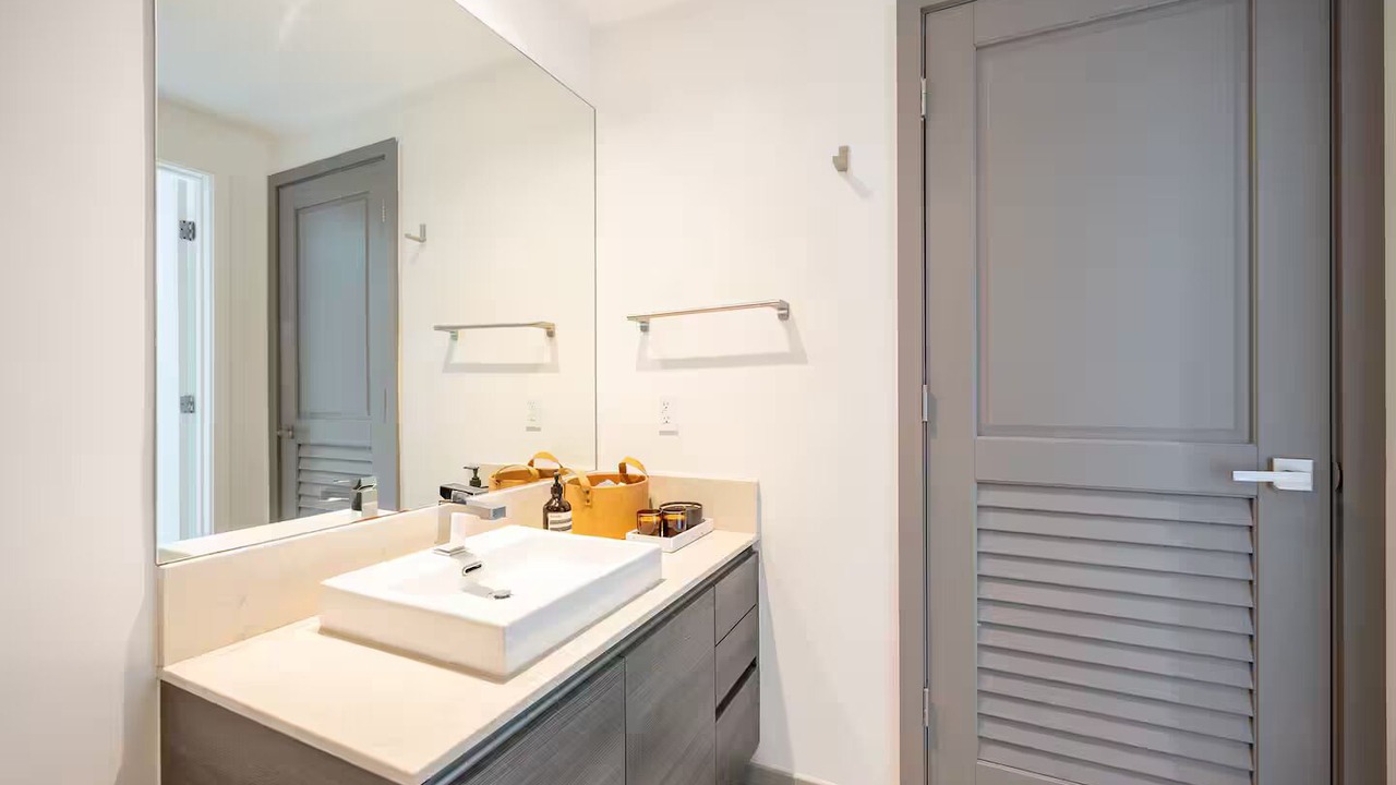 Photo of Bathroom in Brickell