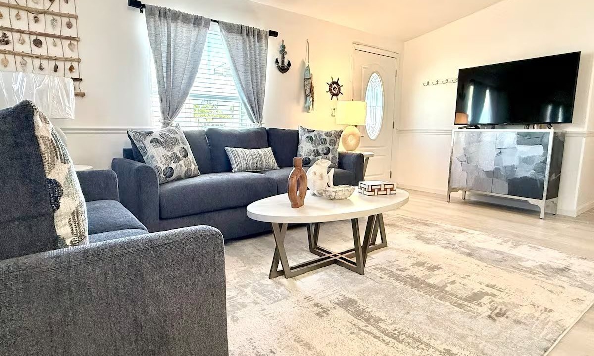 Photo of Livingroom in Fort Myers Beach