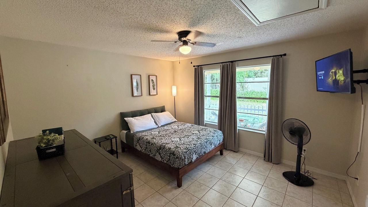 Photo of Bedroom in Glenwood