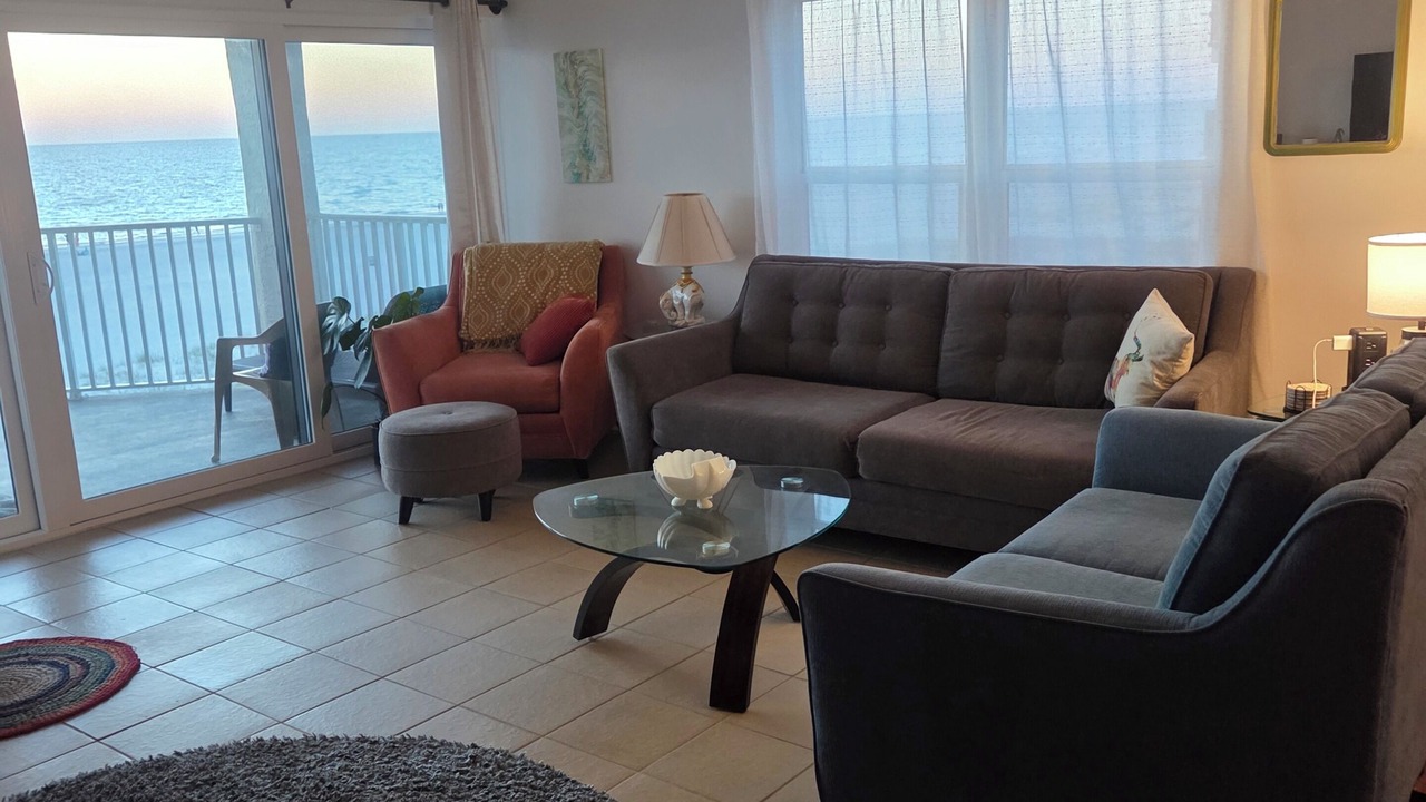 Photo of Livingroom in Bay Esplanade