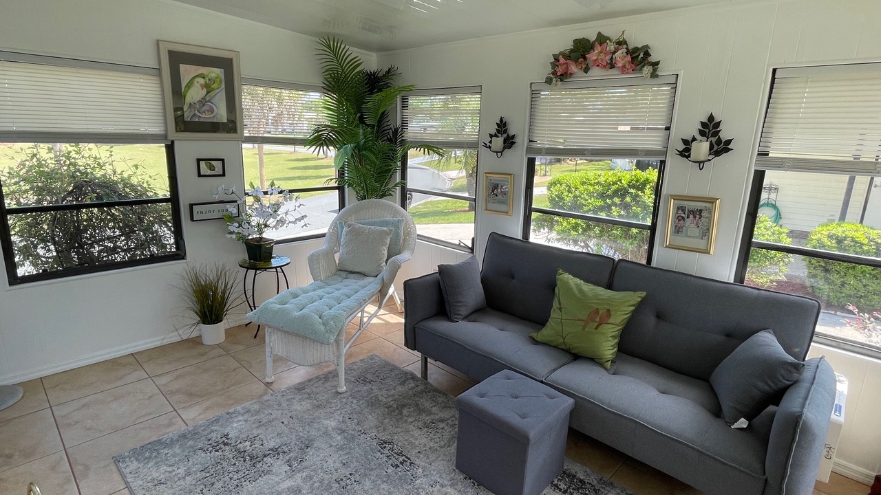 Photo of Livingroom in Silver Lake