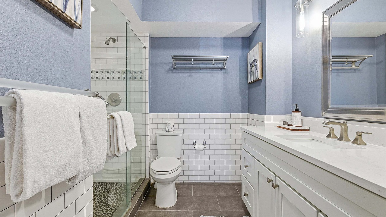 Photo of Bathroom in New Smyrna Beach
