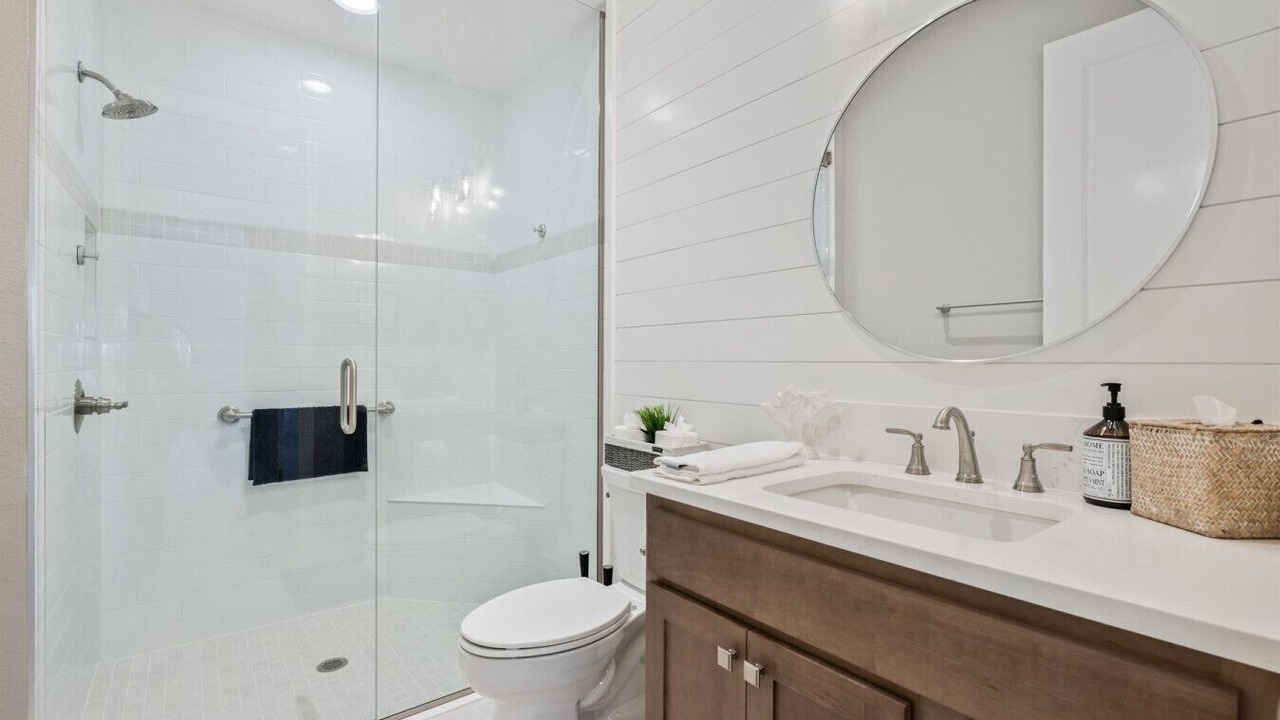 Photo of Bathroom in Candler