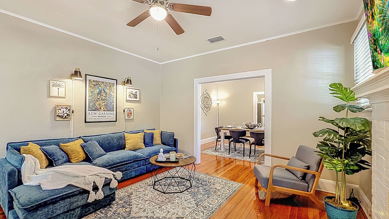 Photo of Livingroom in Historic Downtown