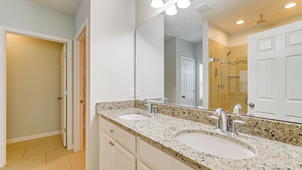Photo of Bathroom in Clermont