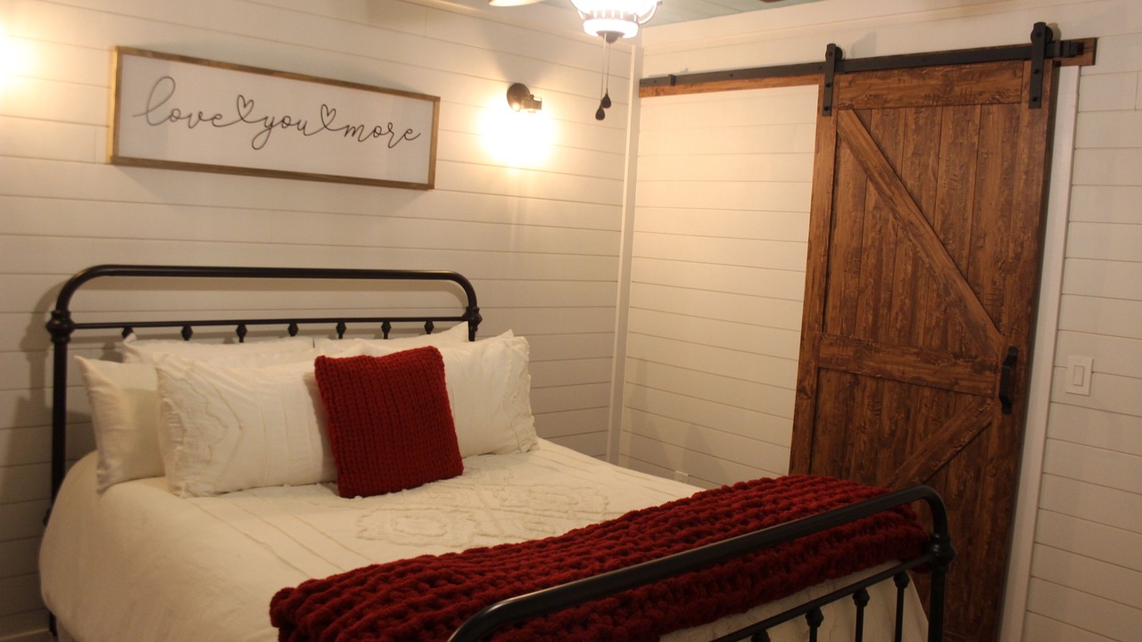 Photo of Bedroom in Dunnellon