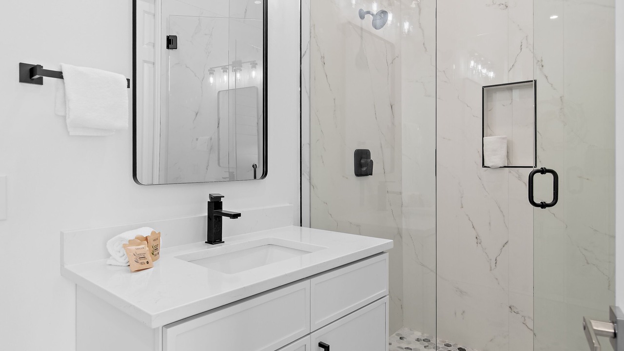 Photo of Bathroom in Holiday Isle