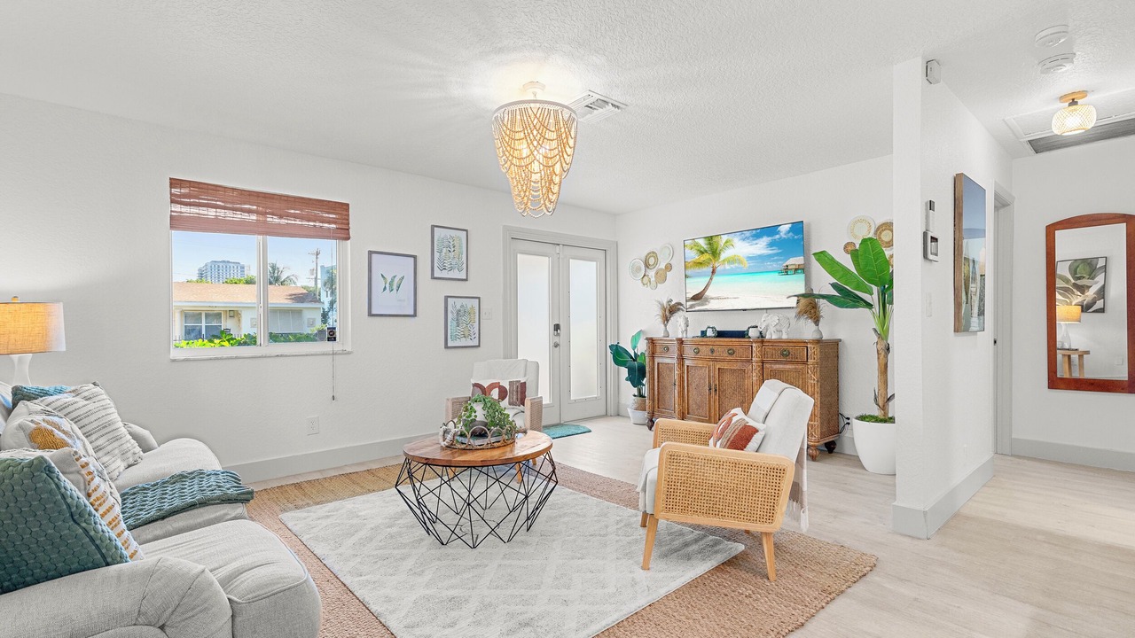 Photo of Livingroom in Old Northwood Historic District