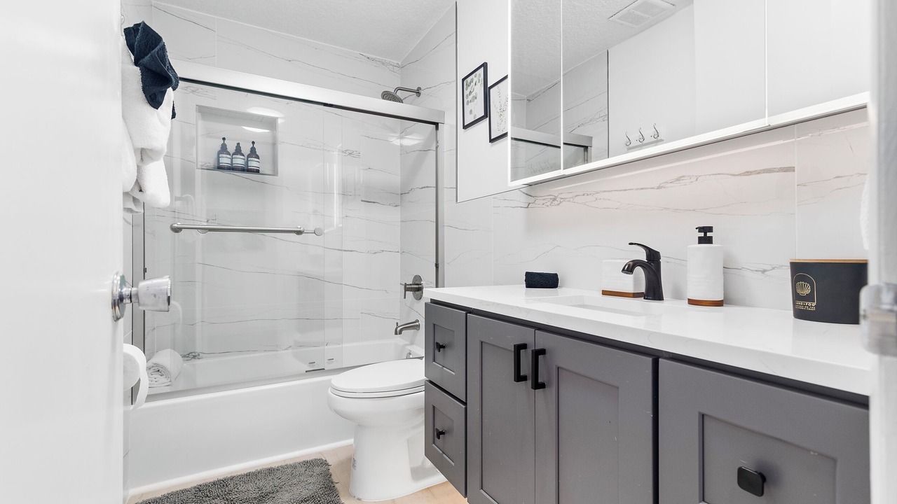 Photo of Bathroom in Old Northwood Historic District