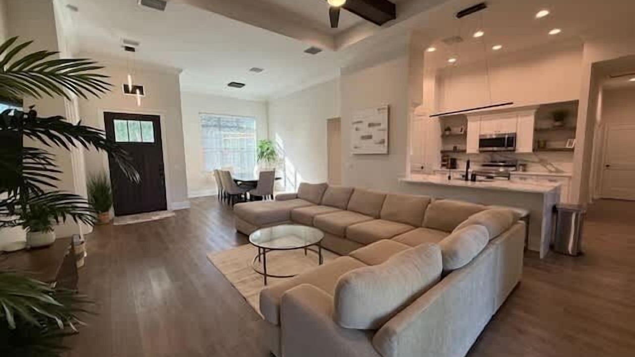 Photo of Livingroom in Fish Hawk