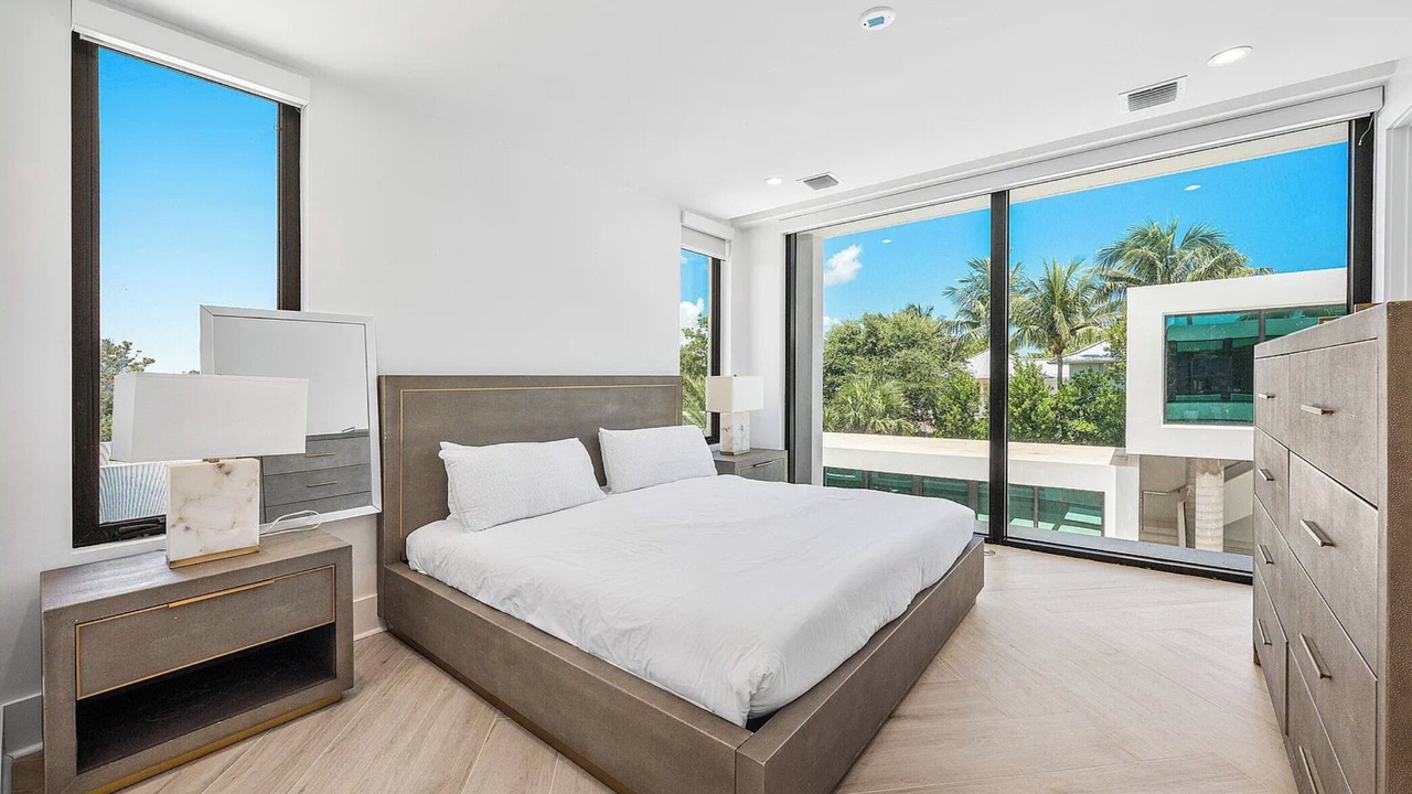 Photo of Bedroom in Ocean Ridge