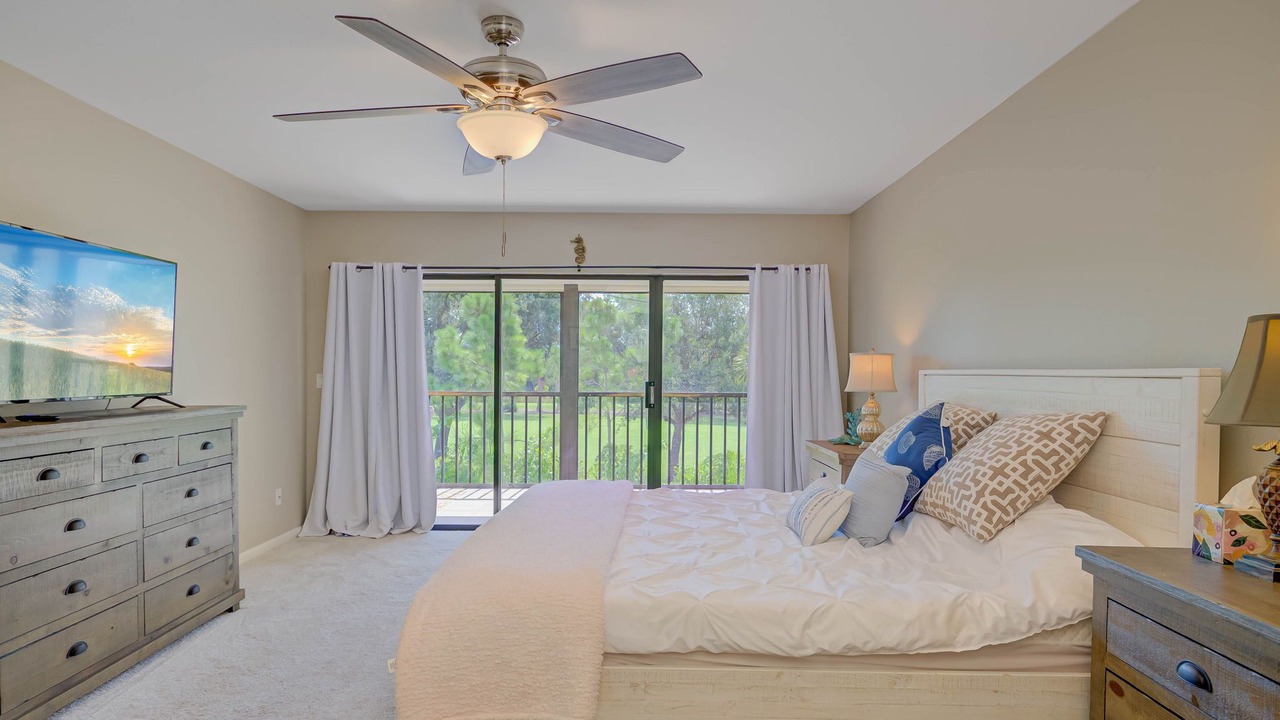 Photo of Bedroom in Cypress Lake