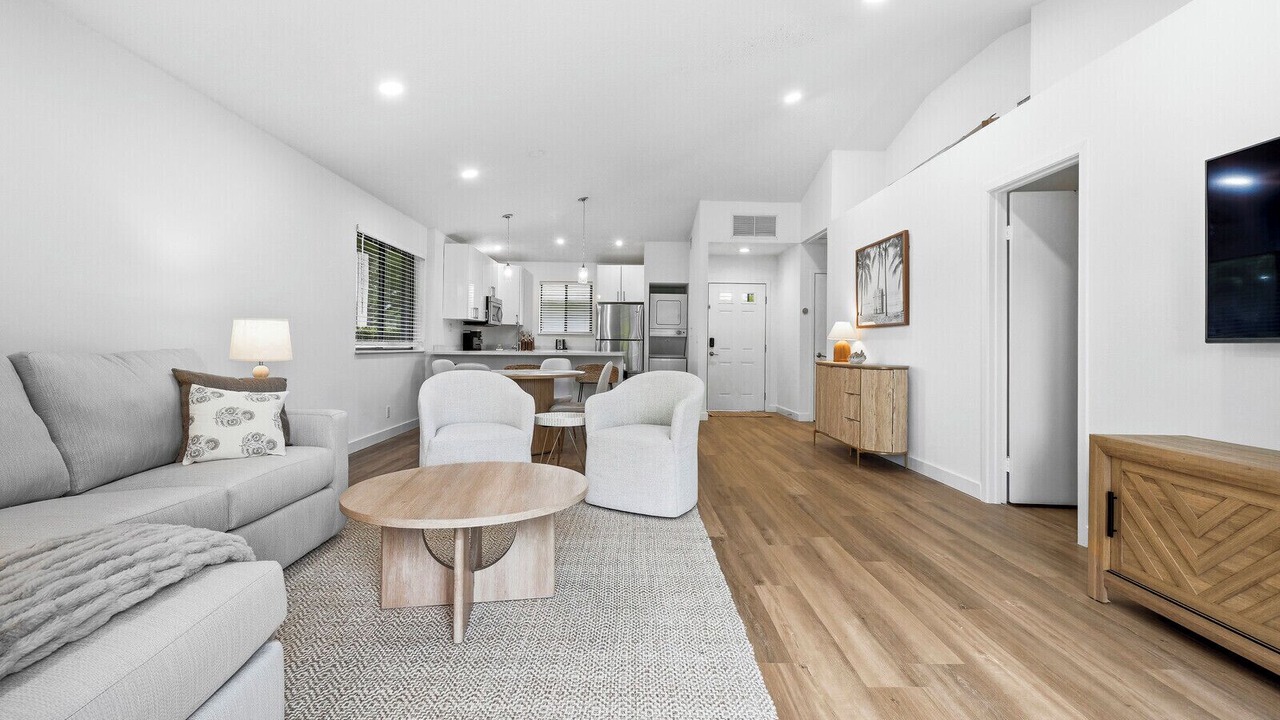 Photo of Livingroom in Hunt Club