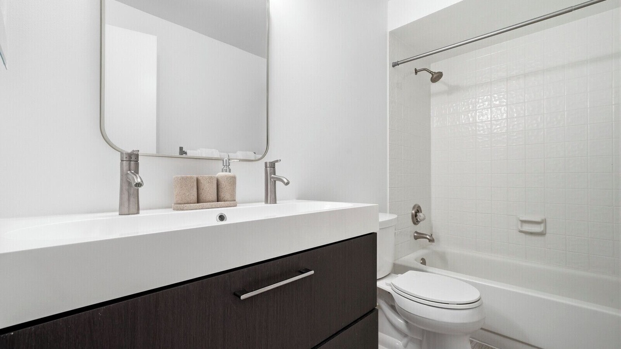 Photo of Bathroom in Hunt Club