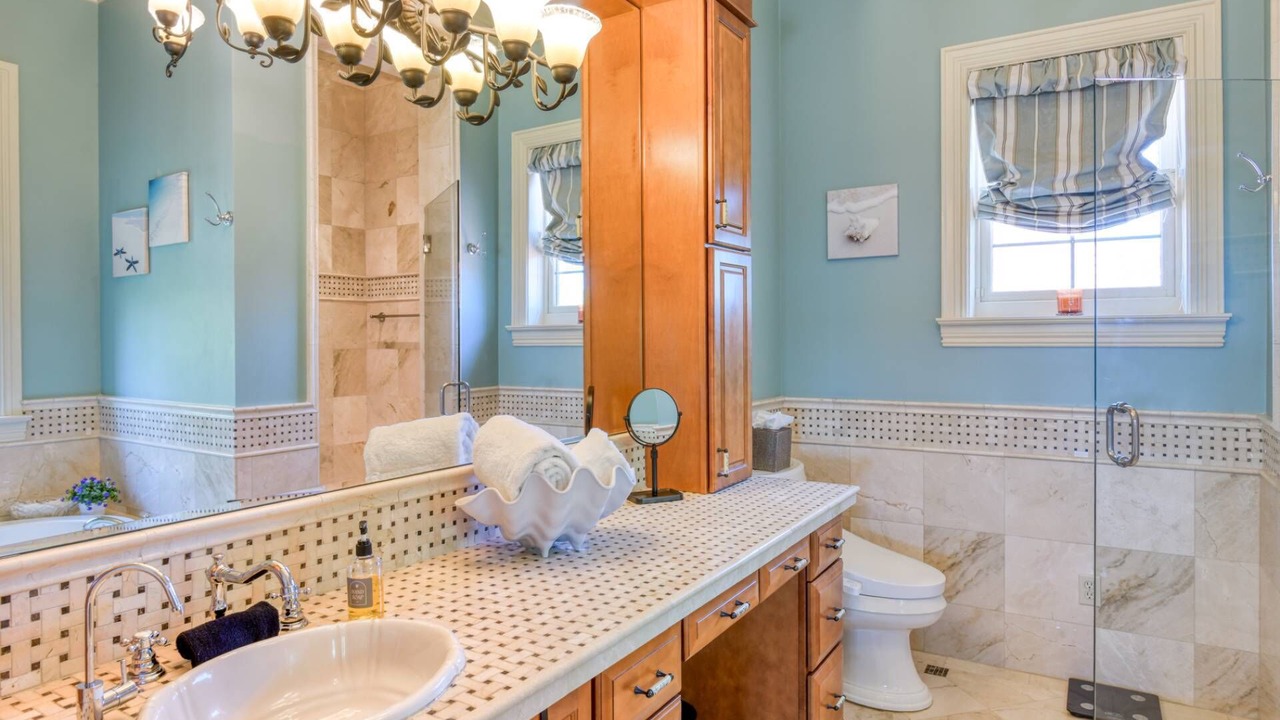 Photo of Bathroom in Crescent Beach