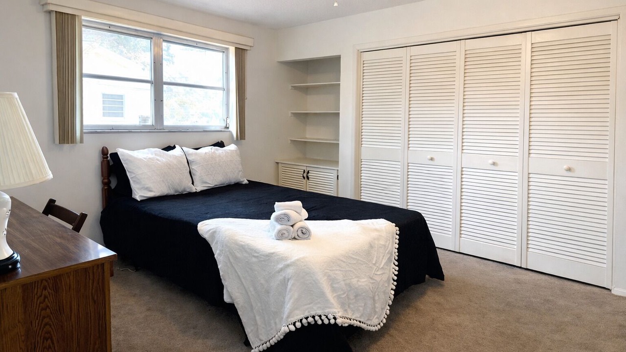 Photo of Bedroom in Trailer Estates