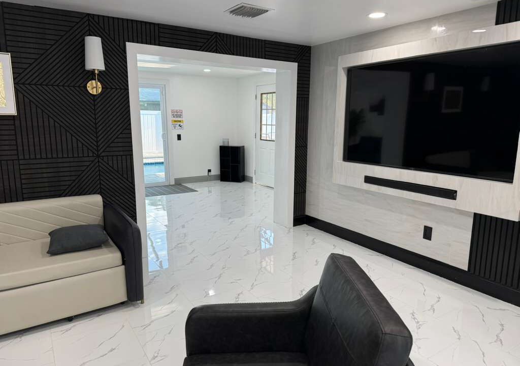 Photo of Livingroom in Tarpon Springs