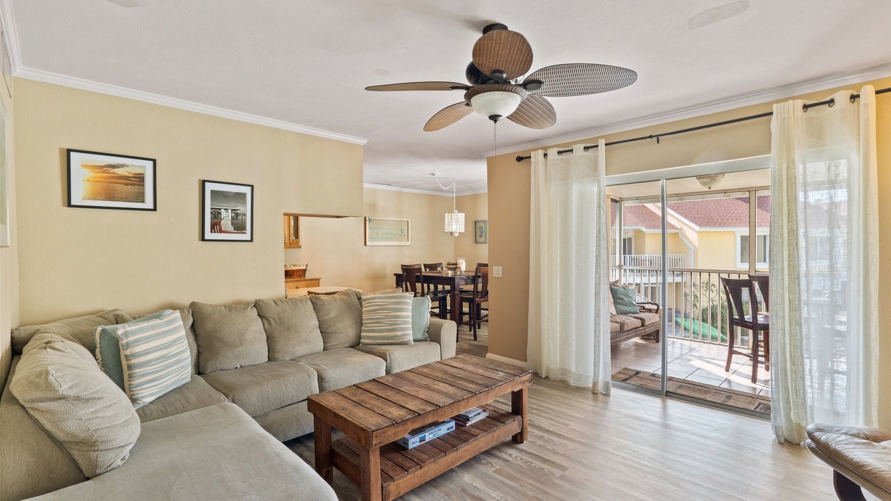 Photo of Livingroom in Bayview