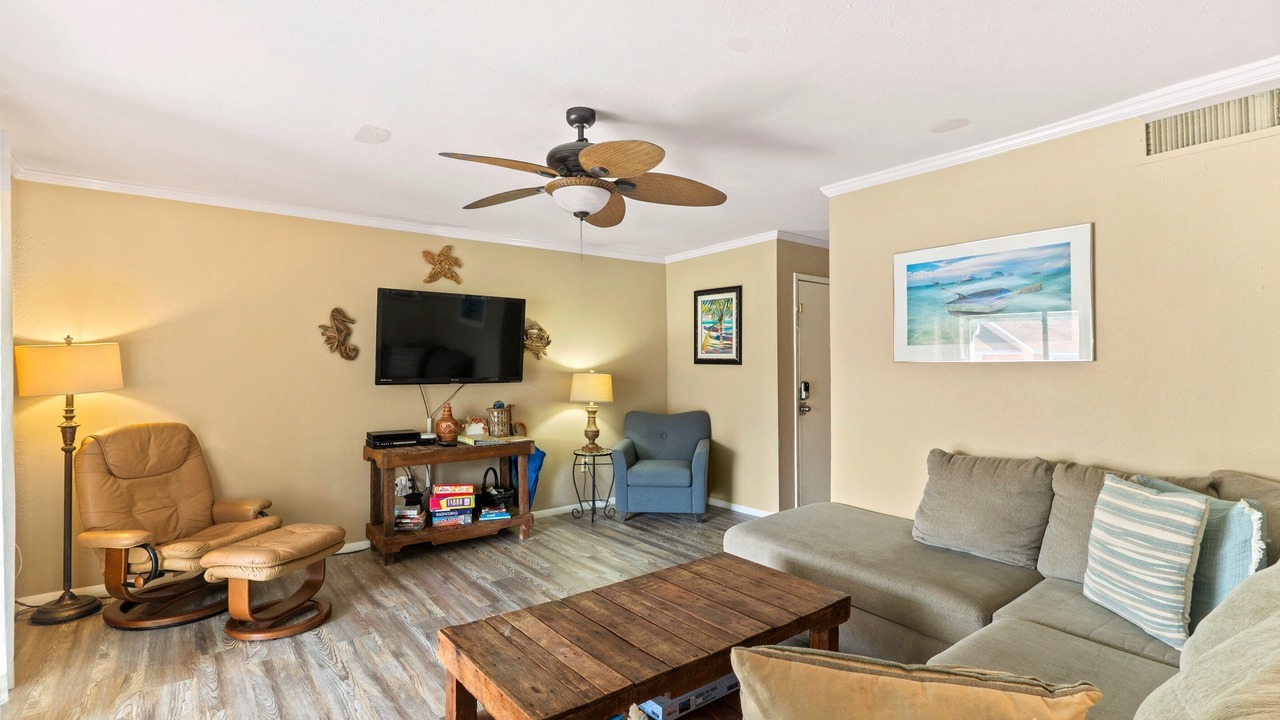 Photo of Livingroom in Bayview