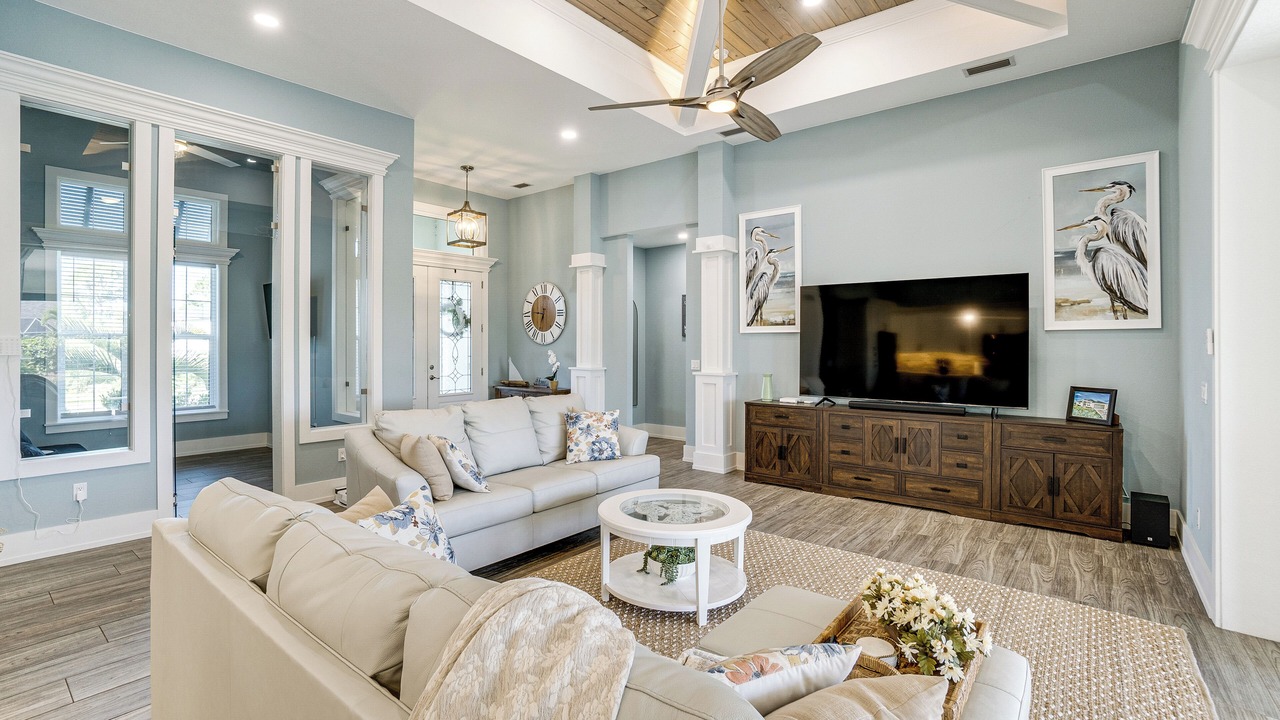 Photo of Livingroom in South Gulf Cove