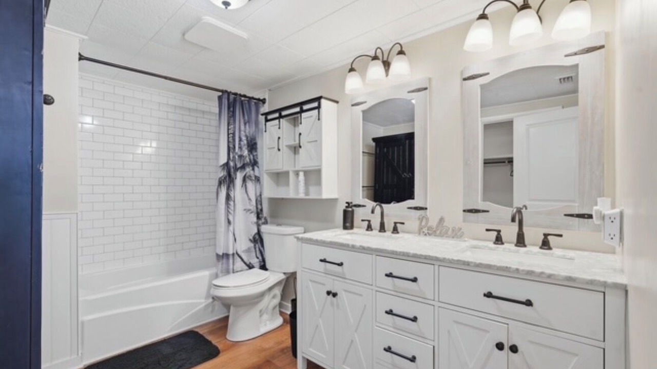 Photo of Bathroom in Tarpon Springs