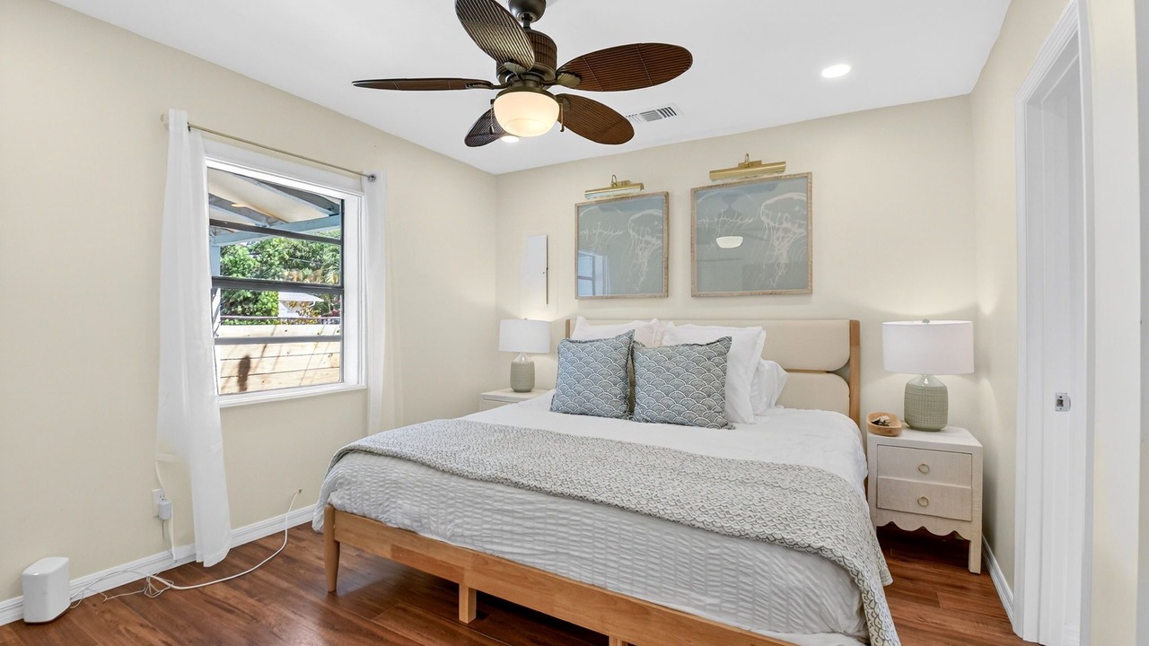 Photo of Bedroom in Parrot Cove