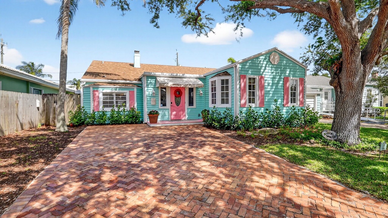 Photo of Outdoor in Parrot Cove