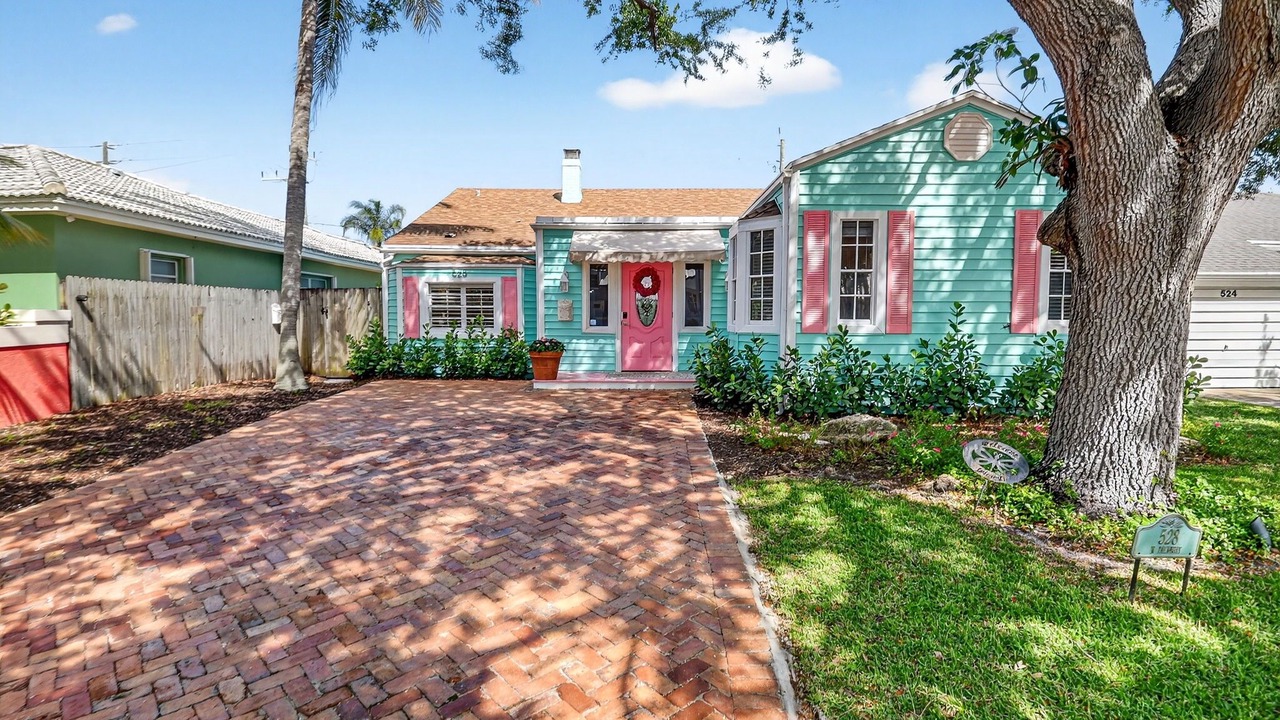 Photo of Outdoor in Parrot Cove