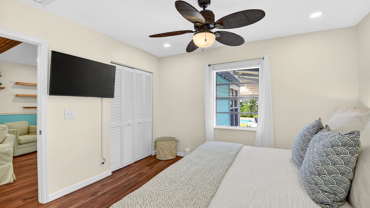 Photo of Bedroom in Parrot Cove