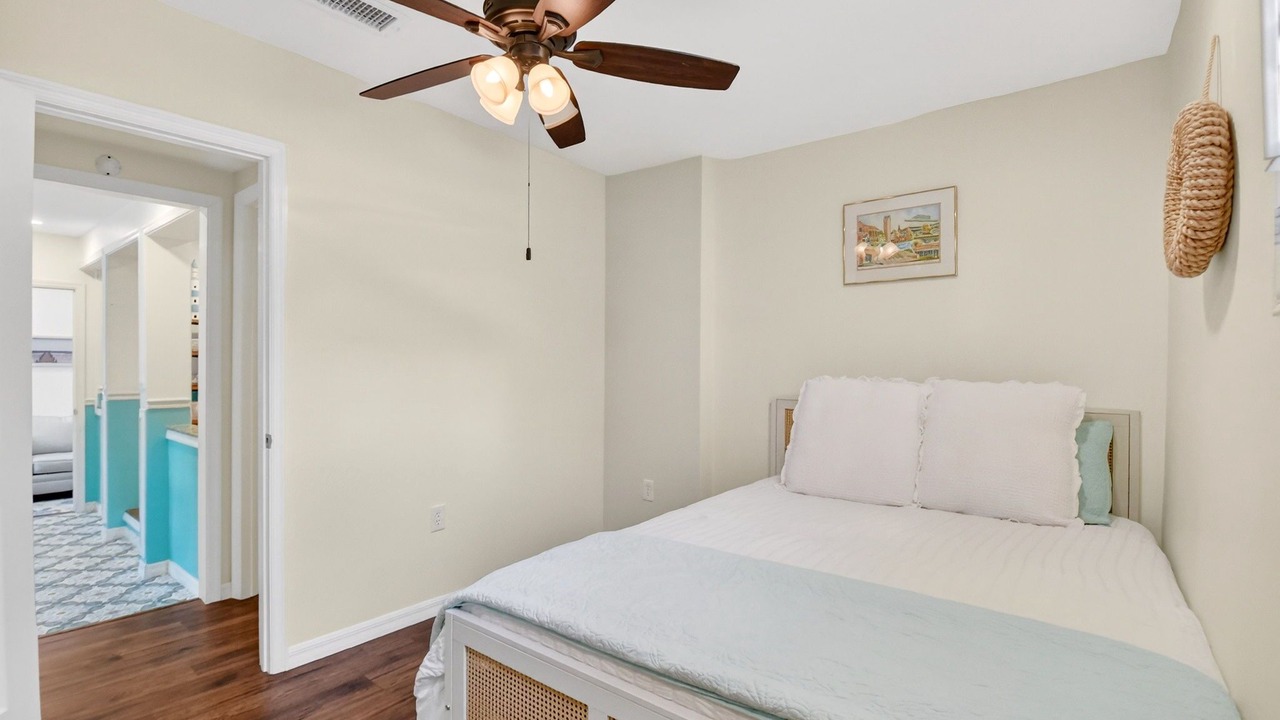 Photo of Bedroom in Parrot Cove