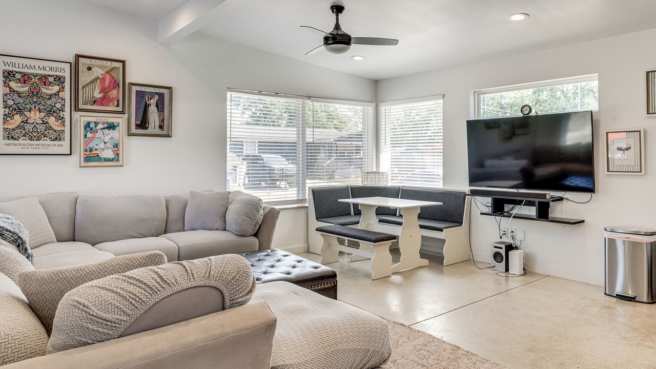 Photo of Livingroom in Northside