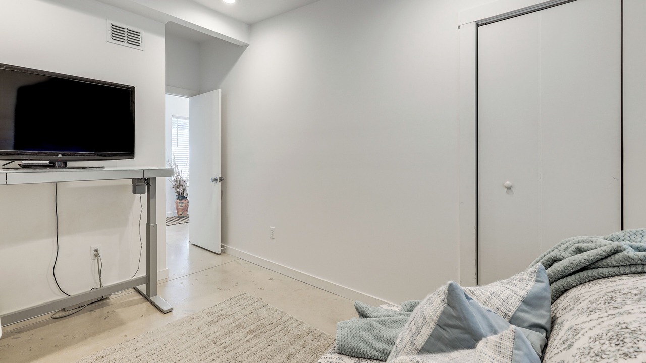 Photo of Livingroom in Northside