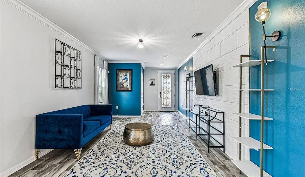 Photo of Livingroom in East Tampa