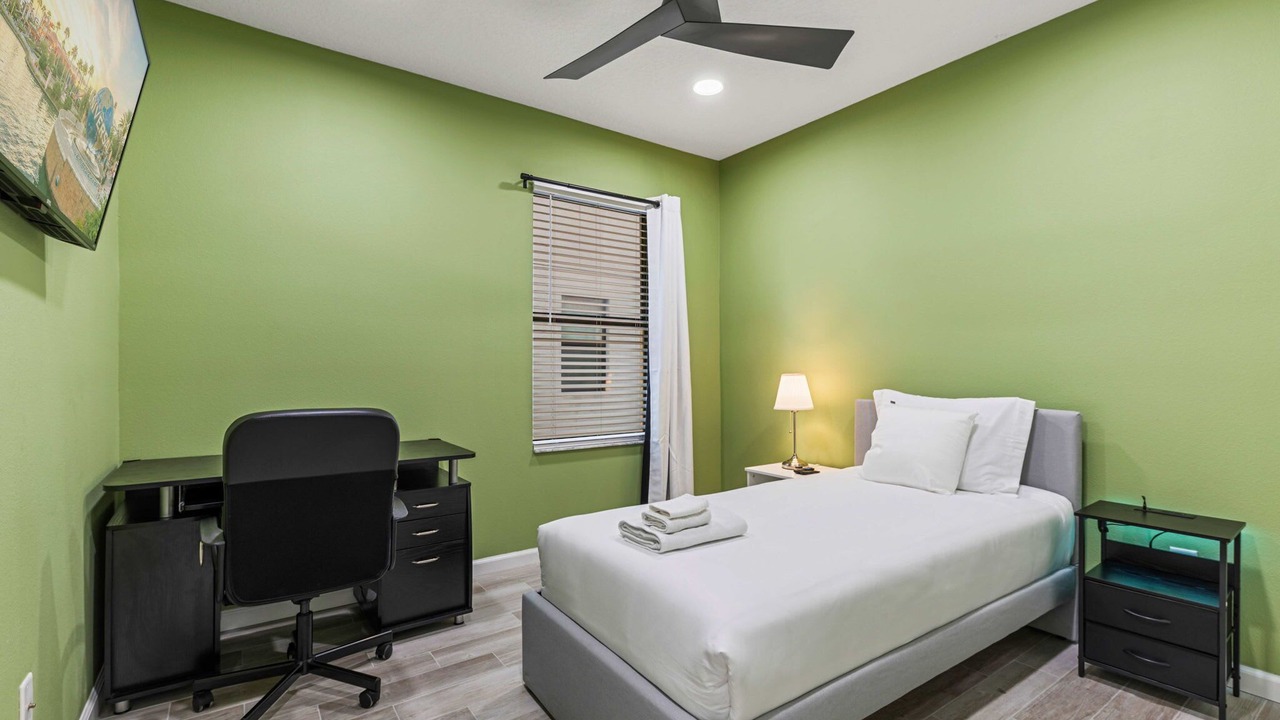 Photo of Bedroom in Buena Ventura Lakes