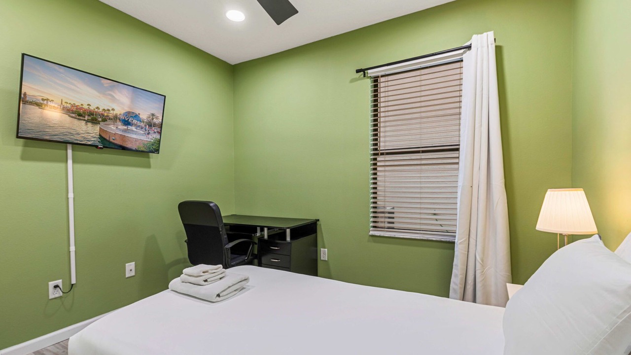Photo of Bedroom in Buena Ventura Lakes