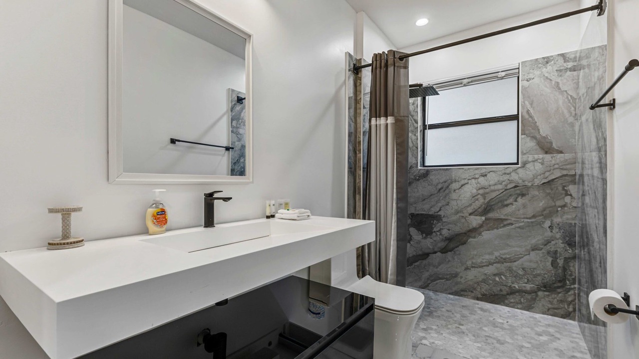 Photo of Bathroom in Buena Ventura Lakes