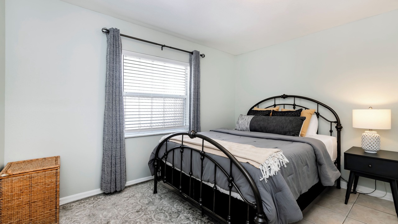 Photo of Bedroom in United Central