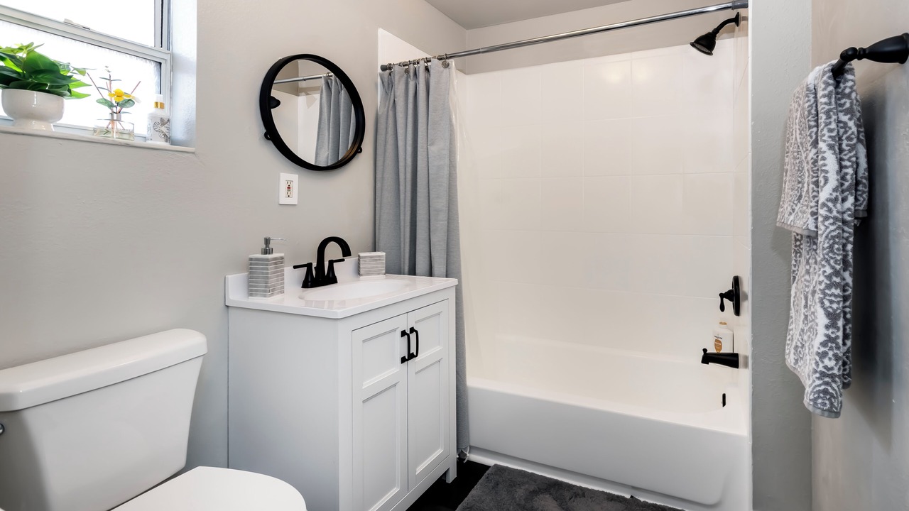 Photo of Bathroom in United Central