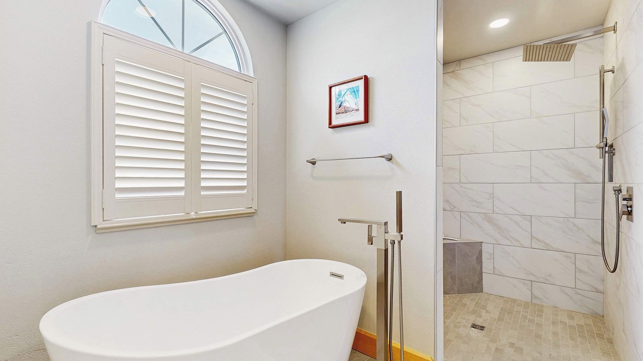 Photo of Bathroom in Bay Harbor Estates