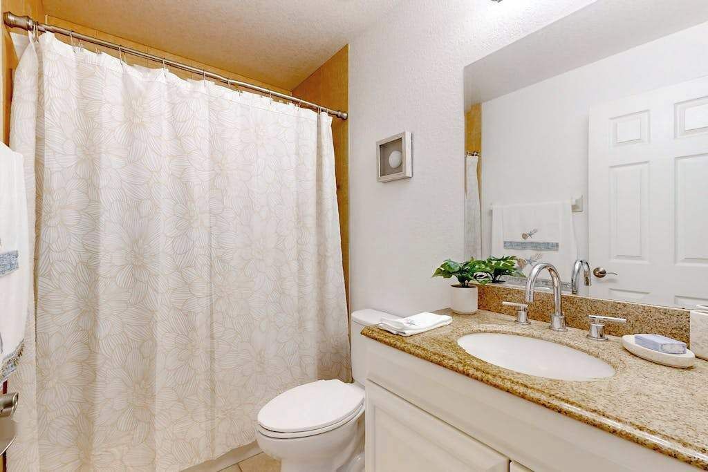 Photo of Bathroom in Englewood East
