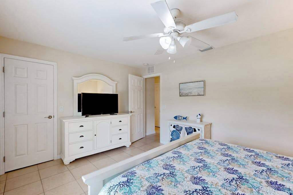 Photo of Bedroom in Englewood East