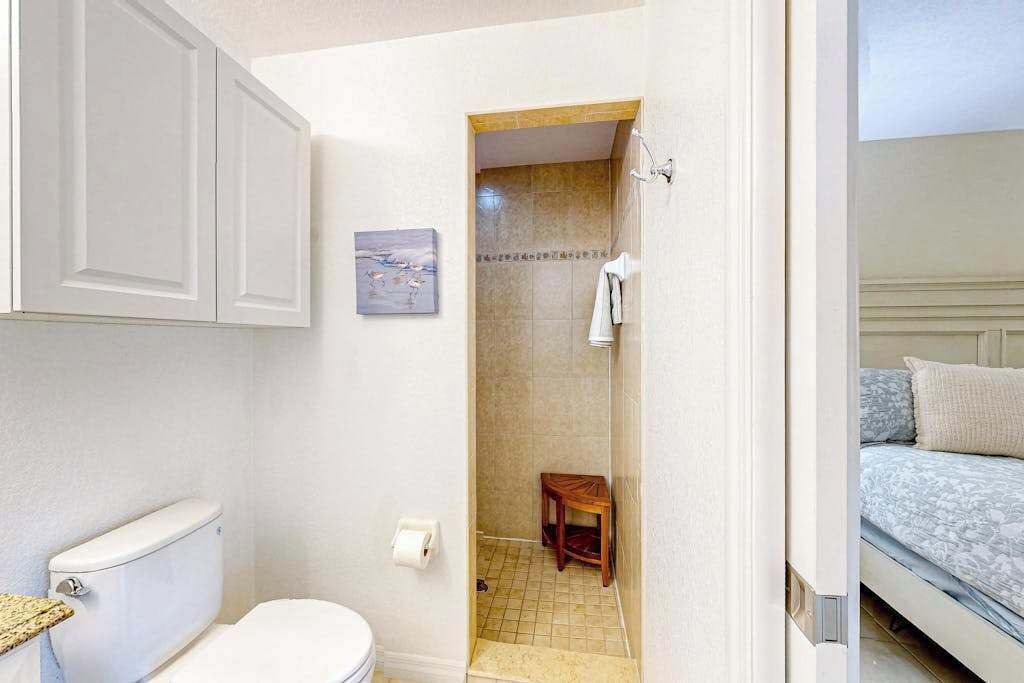 Photo of Bathroom in Englewood East